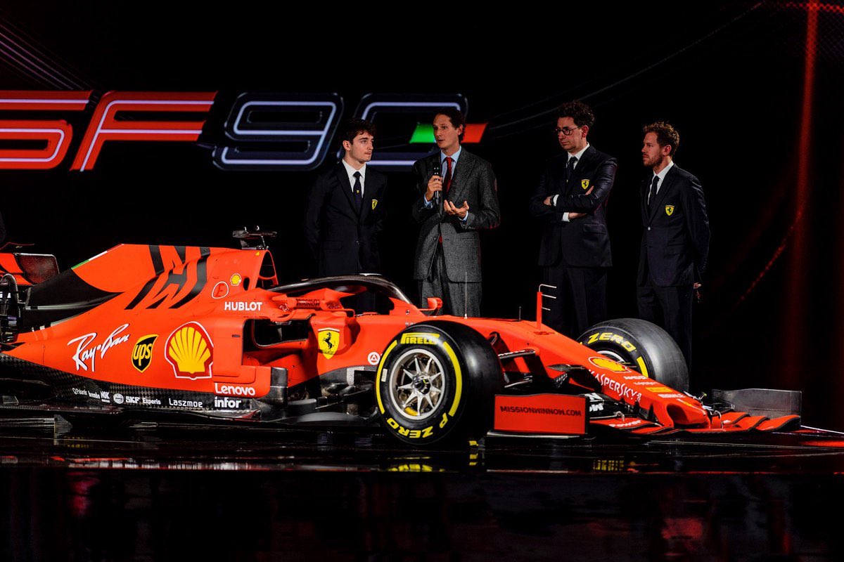 F1では毎年2月に新車発表を行います