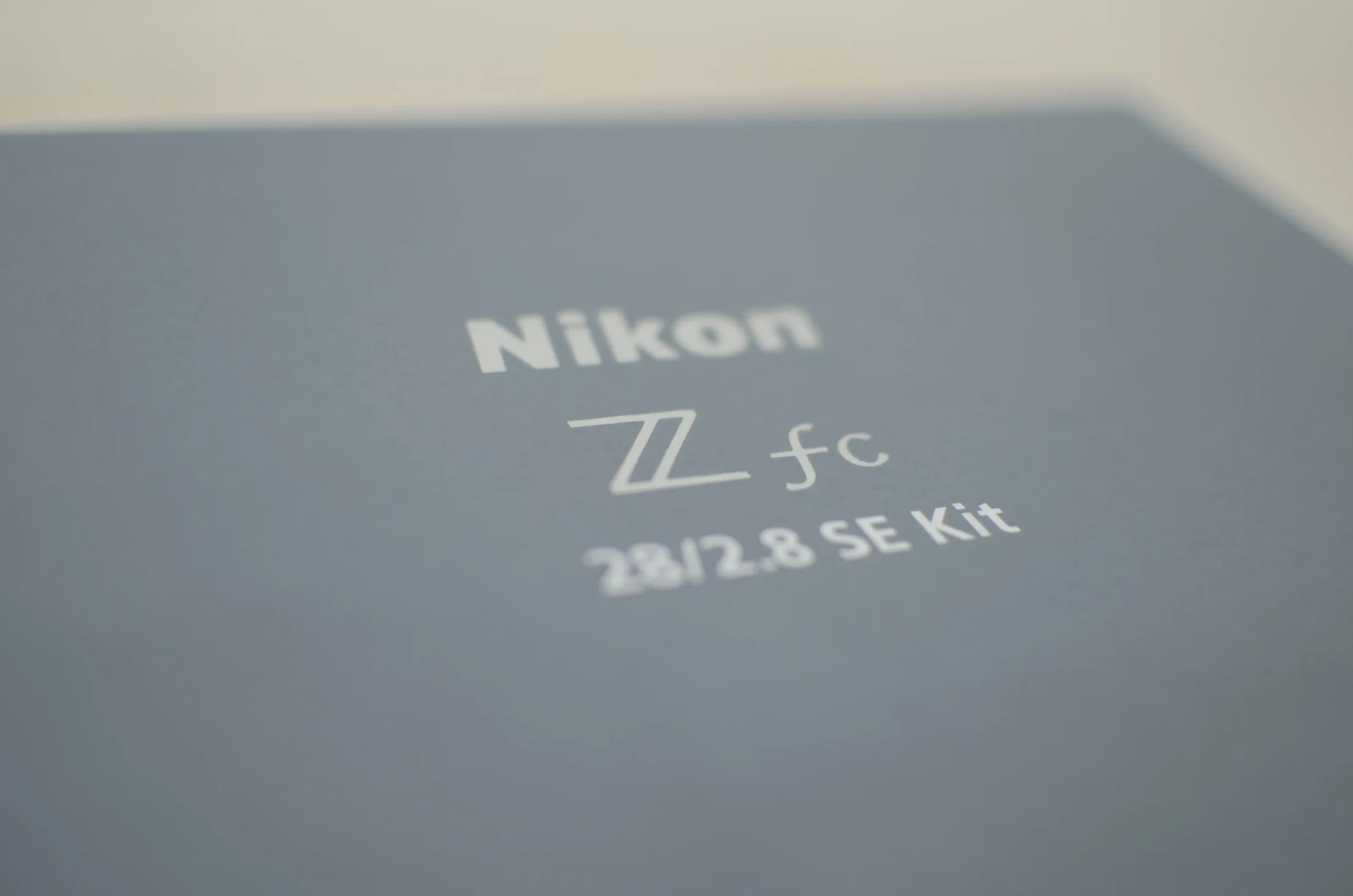 Nikon Z fcの文字がオシャレ・・・！
